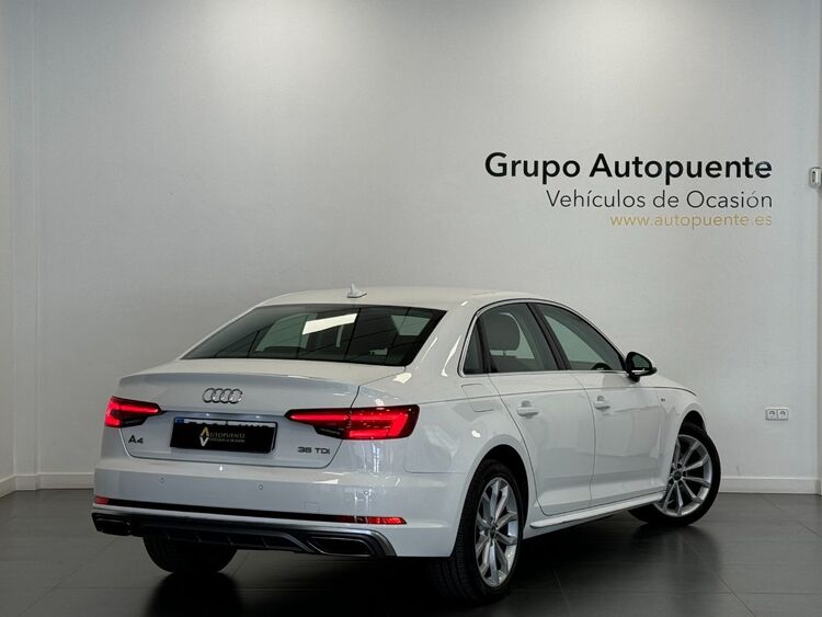 Audi A4 S LINE foto 4