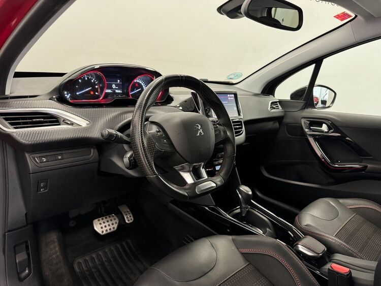 Peugeot 2008 GT LINE foto 8