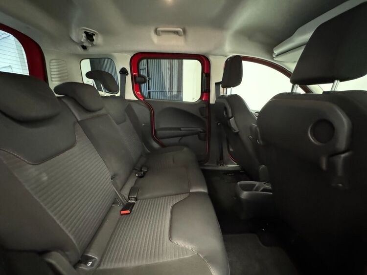 Ford Tourneo Courier SPORT foto 37