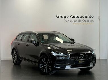 Volvo - V90 Cross Country