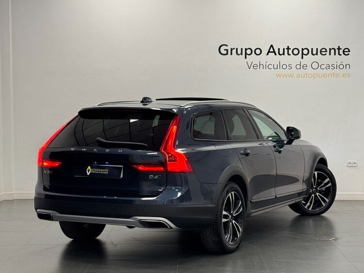 Volvo V90 CROSS COUNTRY D4 AWD PRO AUTO foto 4