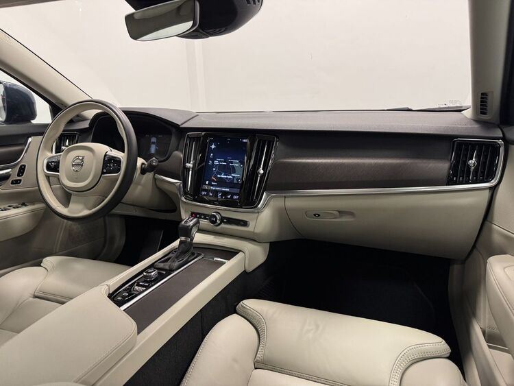 Volvo V90 CROSS COUNTRY D4 AWD PRO AUTO foto 11